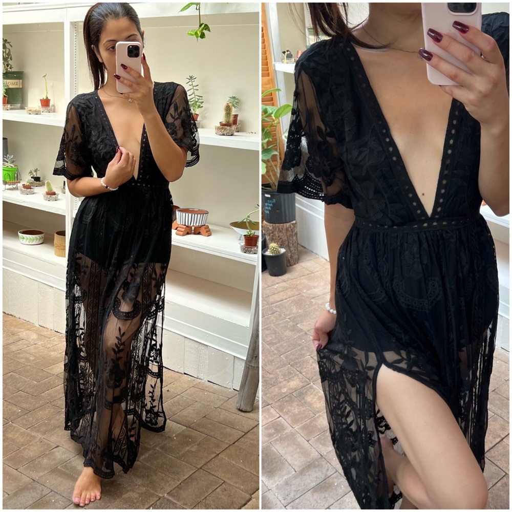 ✨BLACK LACE MAXI ROMPER SIZE MEDIUM ✨(WHOLESALE AVAILABLE )